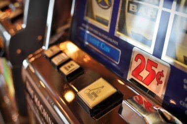 siokambing5 mobile app interface showing live casino tables and sports betting markets on Android device